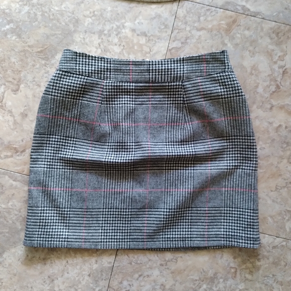 Topshop Wool blend plaid mini skirt, size 6 - Picture 4 of 8